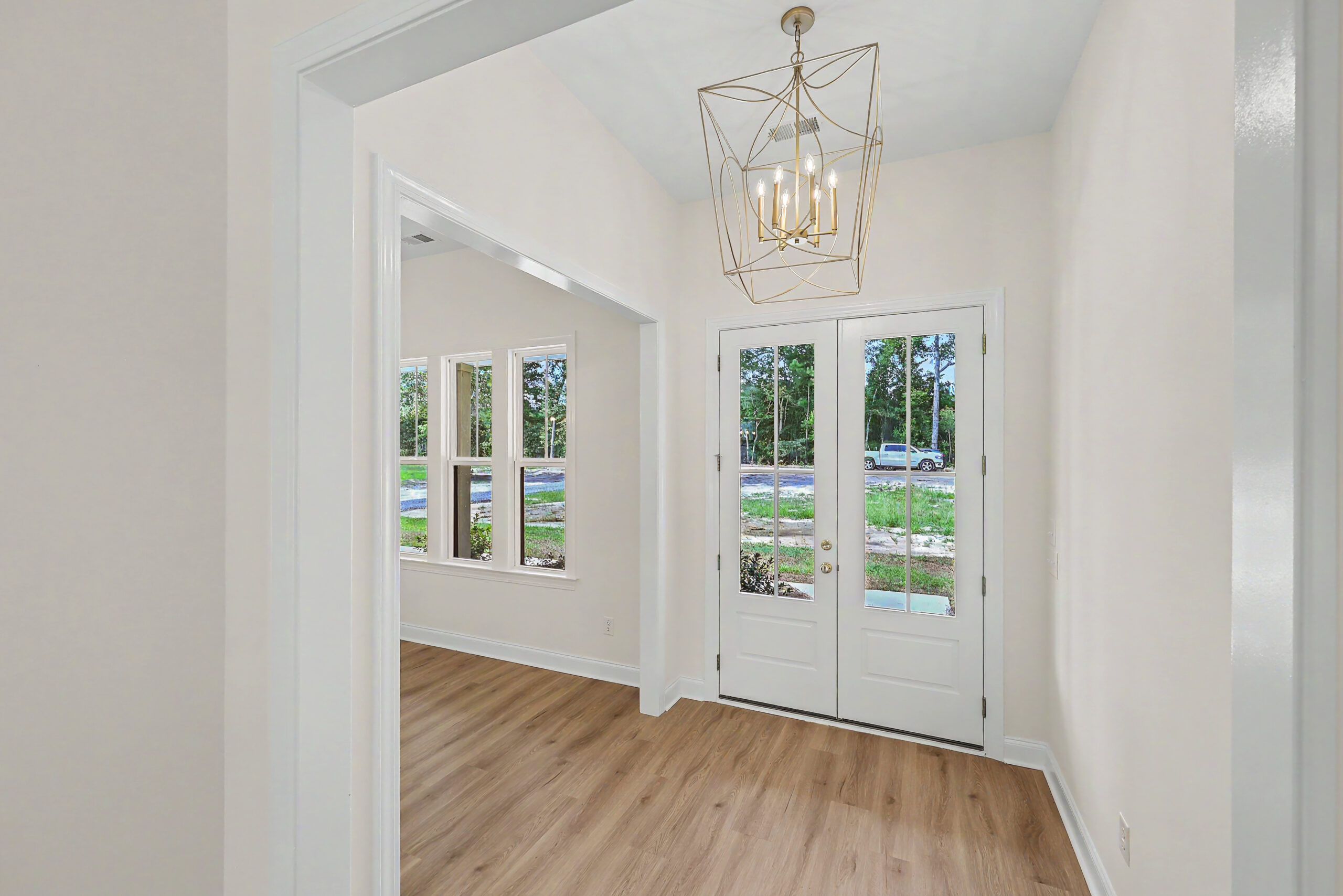 Southern Oaks Entryway